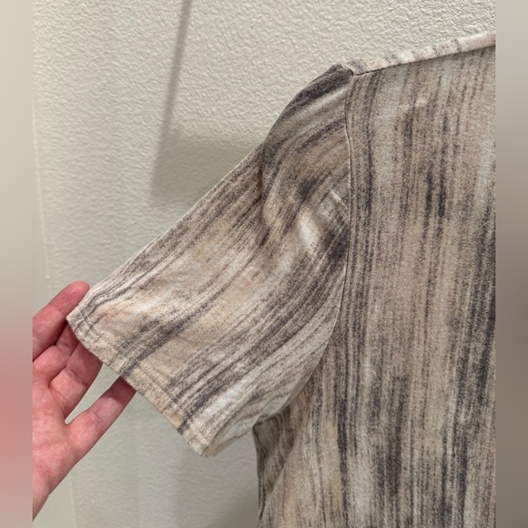 Lisa Rinna Collection Women's Tan Top size medium - Picture 3 of 6